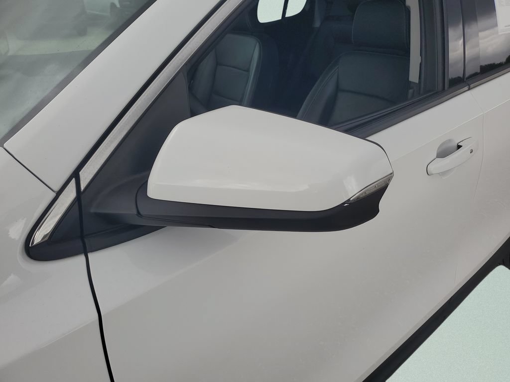 Used 2024 GMC Terrain SLT FWD image 25