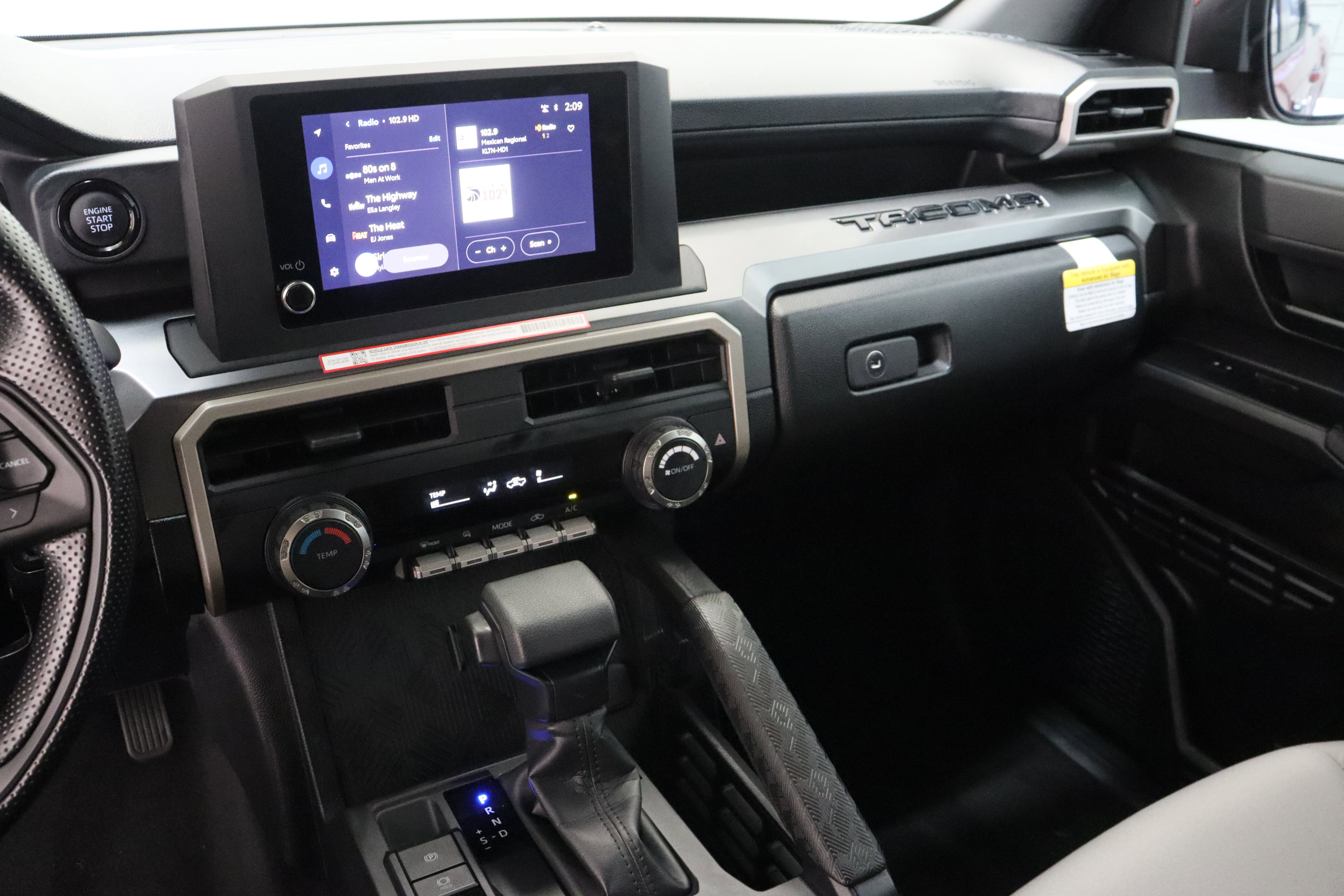 Certified 2026 Toyota Tacoma SR5 AWD/4WD image 15