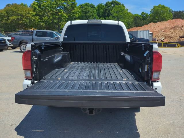 Used 2019 Toyota Tacoma TRD Off-Road w/ Technology Package AWD/4WD image 14