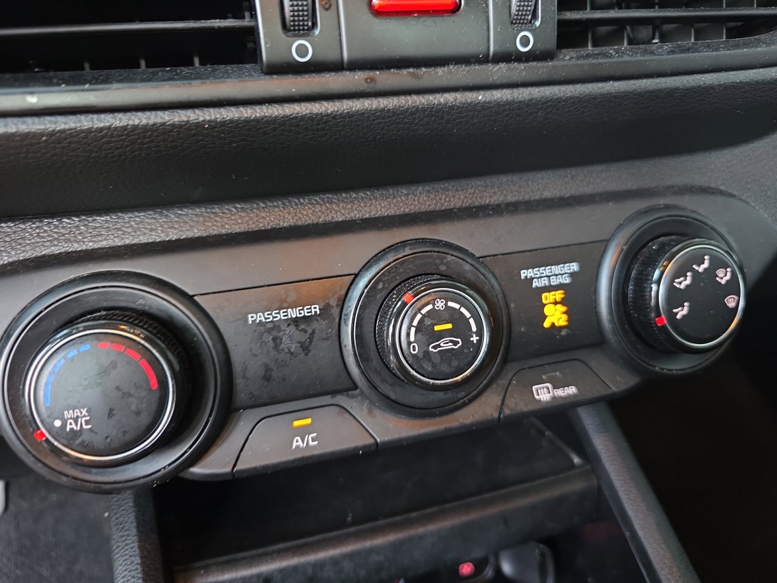 Used 2024 Kia Forte LXS w/ LXS Technology Package image 16