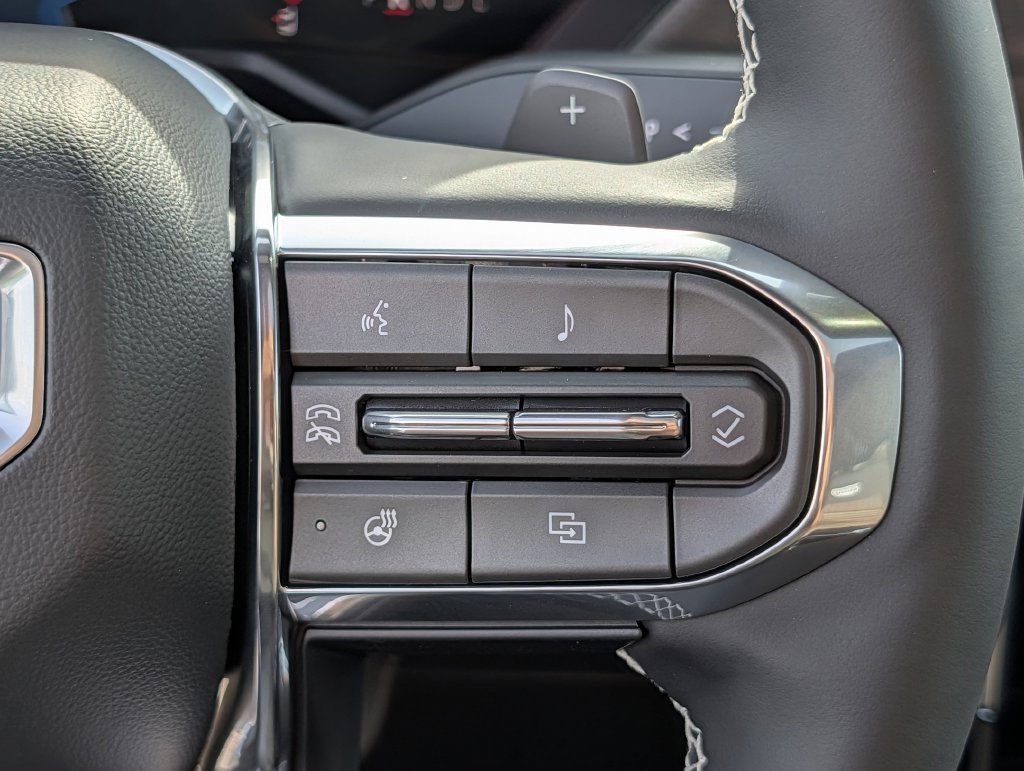 New 2027 GMC Acadia Denali Ultimate w/ LPO, Floor Liner Package AWD/4WD image 19