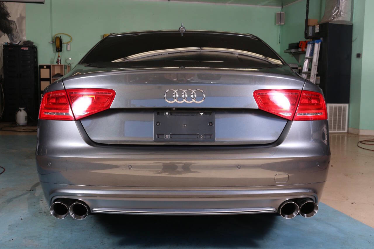 Used 2014 Audi S8 AWD/4WD image 29