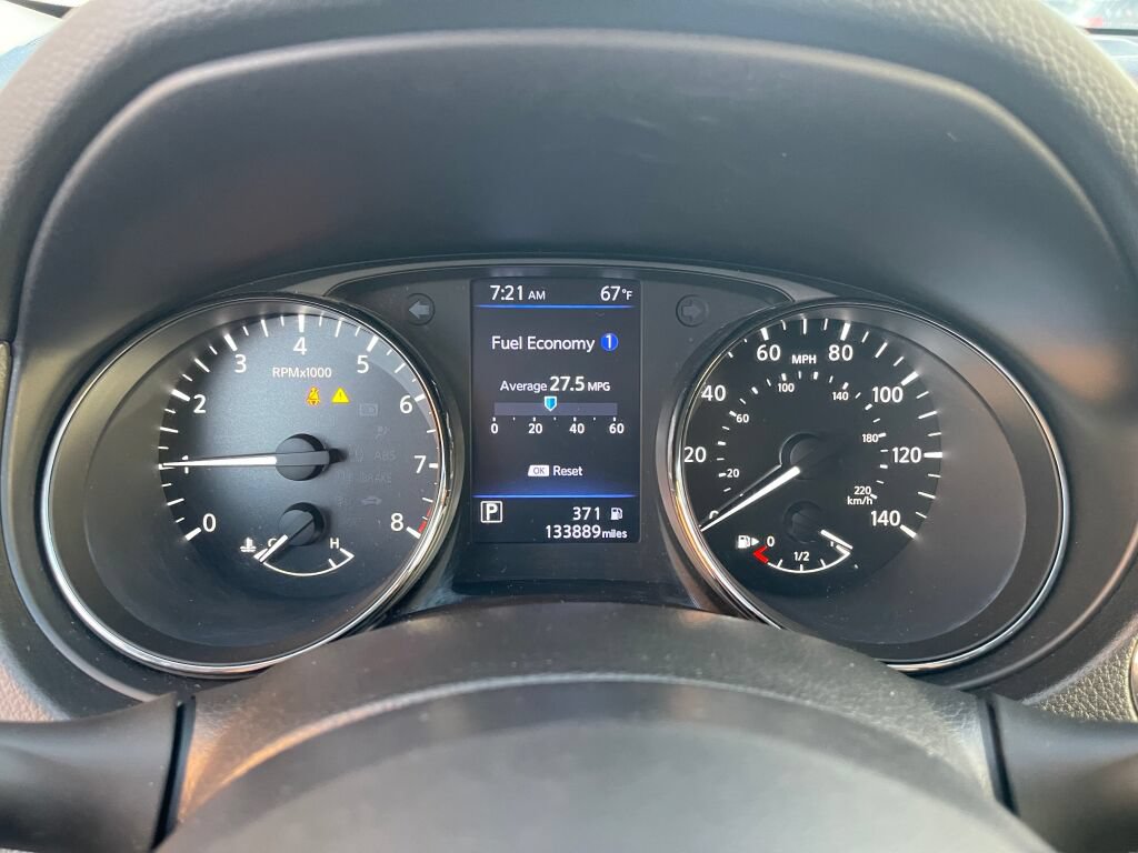 Used 2018 Nissan Rogue AWD image 20