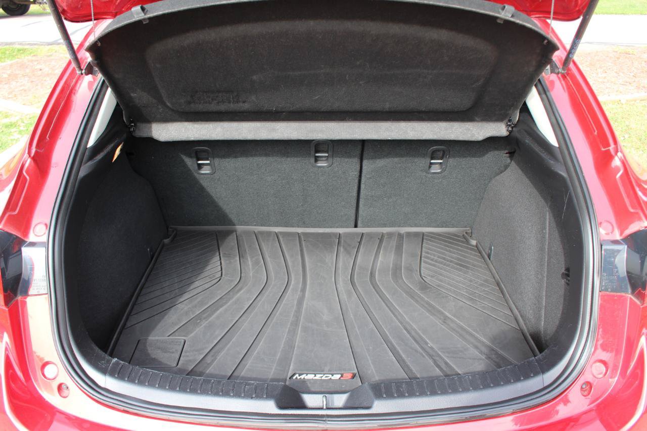 Used 2016 MAZDA MAZDA3 i Touring FWD image 40