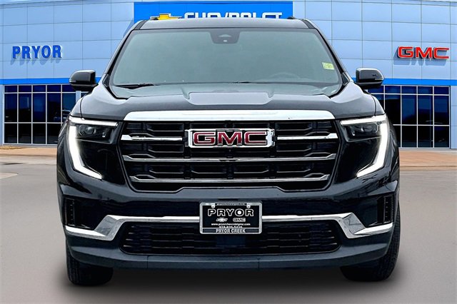 Used 2025 GMC Acadia Elevation image 2