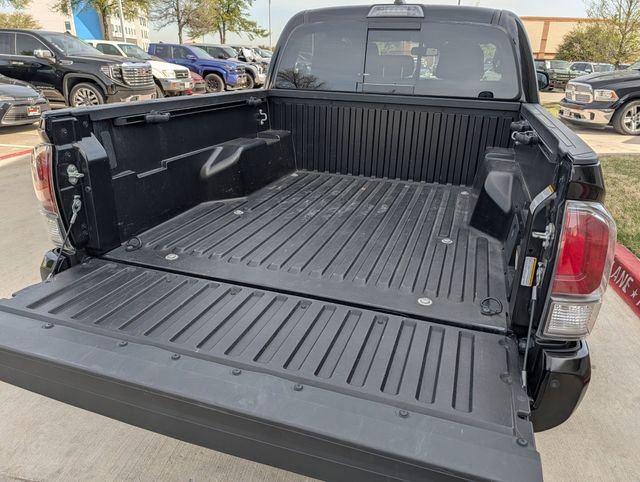 Used 2023 Toyota Tacoma TRD Off-Road w/ Technology Package AWD/4WD image 27