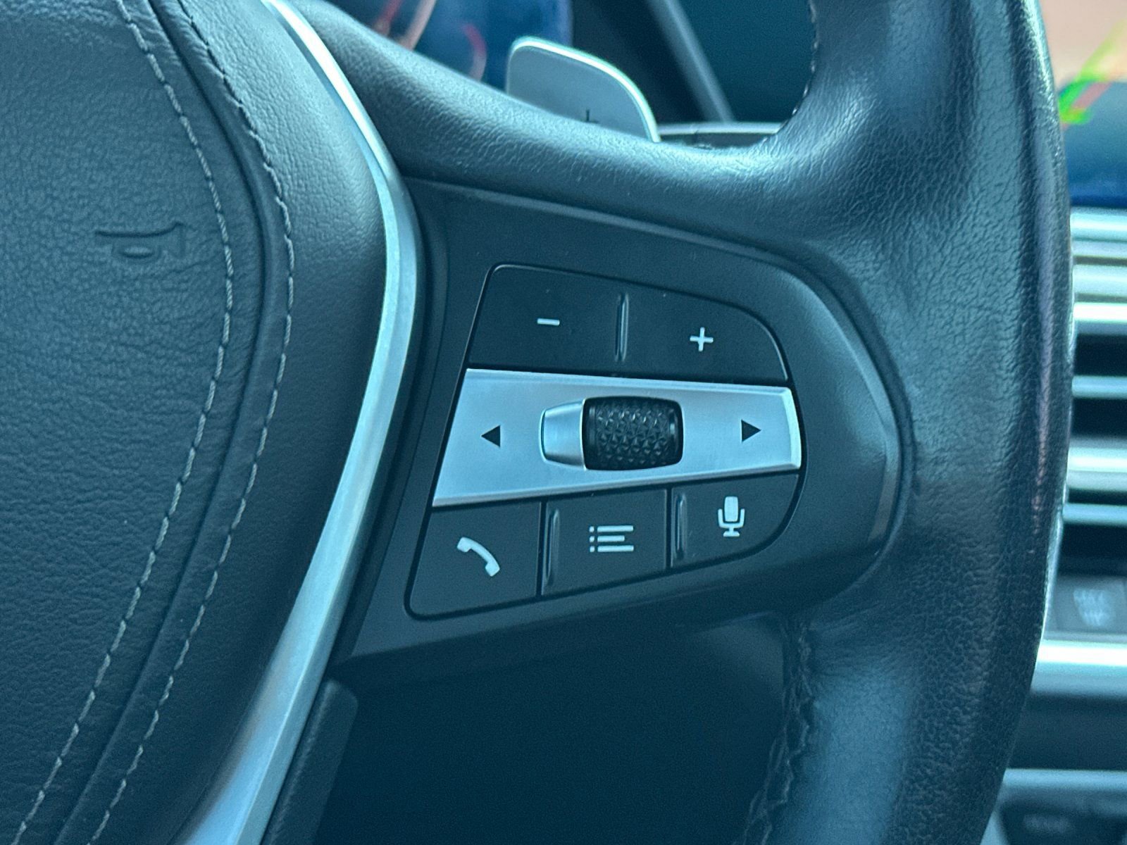 Used 2020 BMW X5 xDrive40i w/ Premium Package image 29