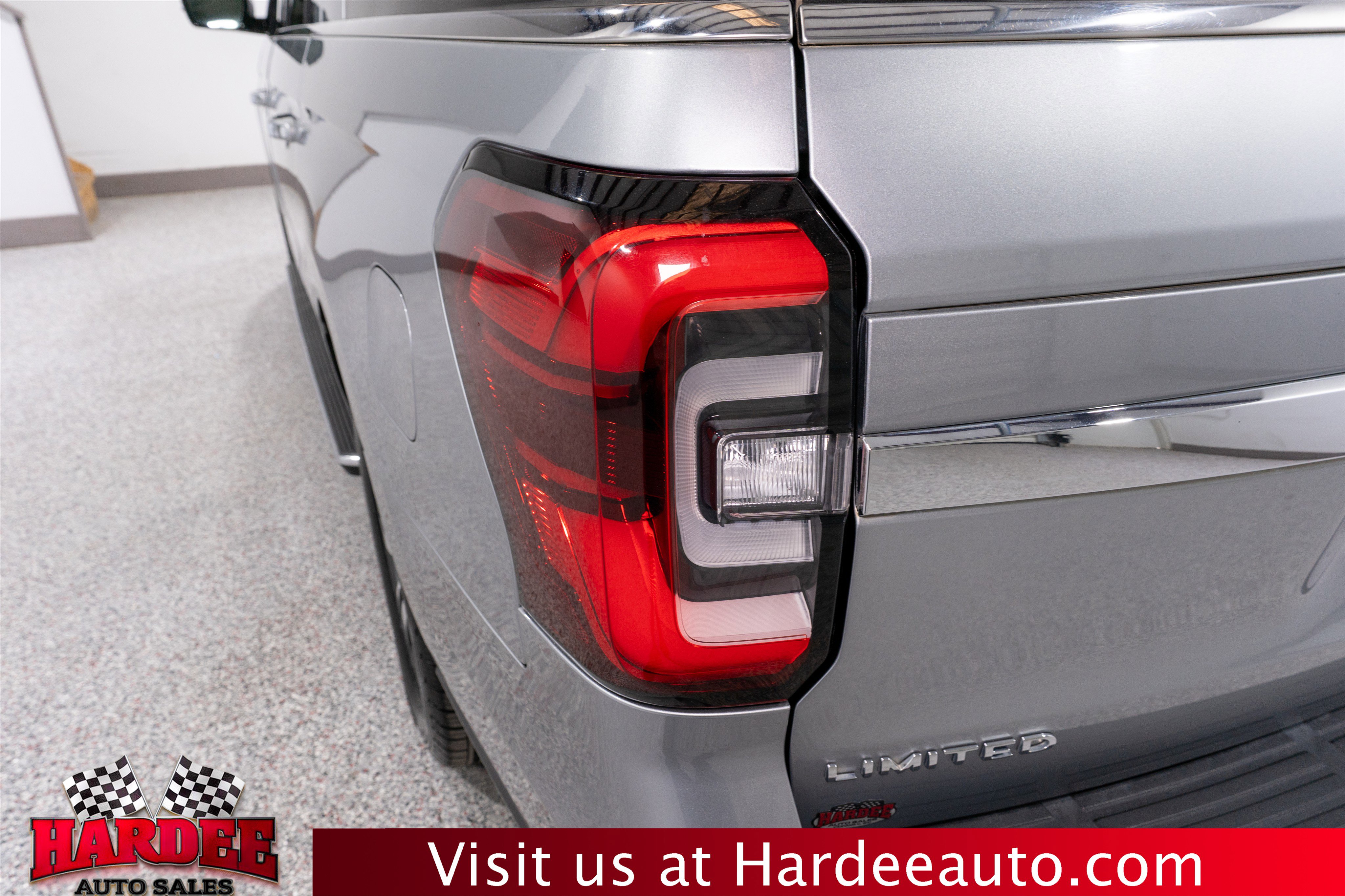 Used 2023 Ford Expedition Max Limited image 9