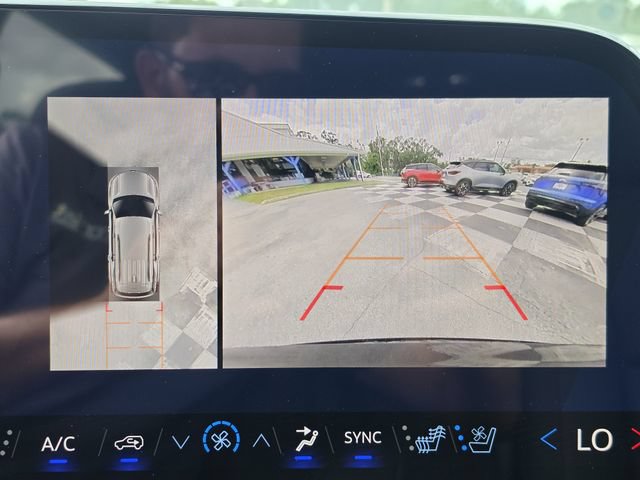 New 2026 Chevrolet Traverse RS w/ LPO, Floor Liner Package FWD image 28