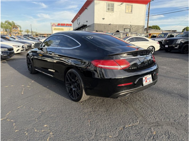 Used 2018 Mercedes-Benz C 300 Coupe image 4