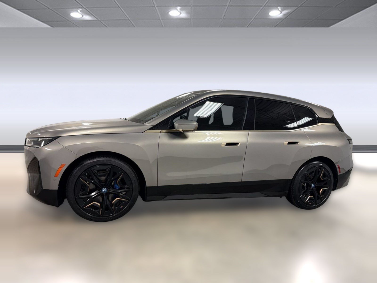 Used 2023 BMW iX M60 w/ Executive Package AWD/4WD image 2