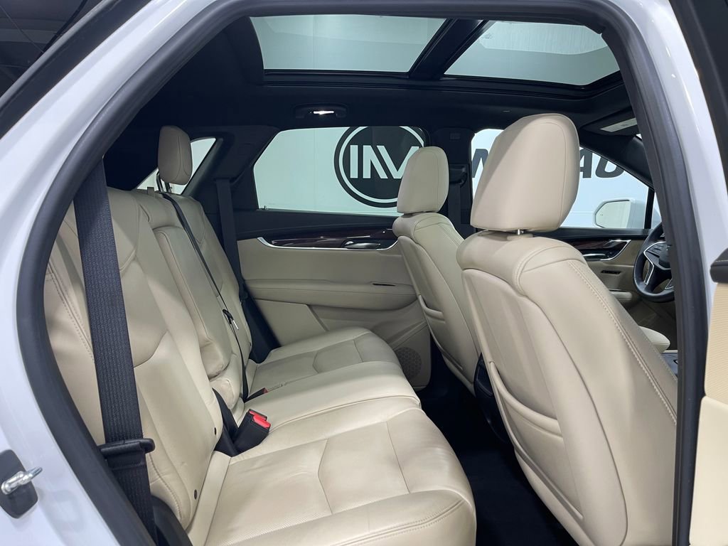 Used 2017 Cadillac XT5 Luxury image 33