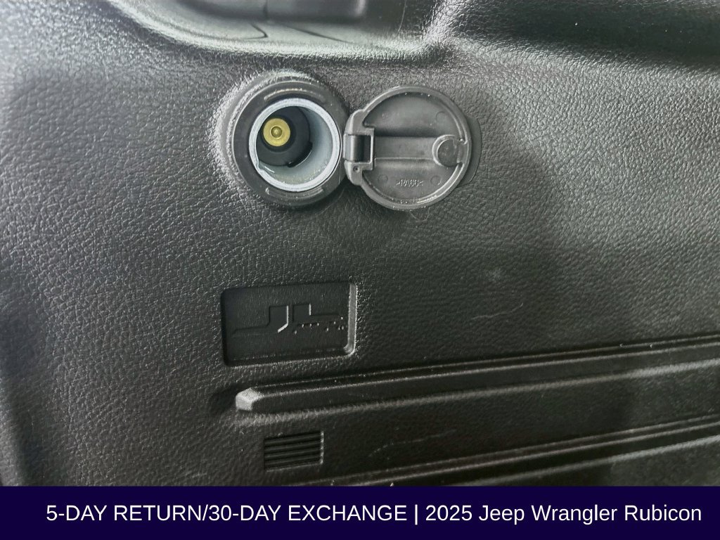 Used 2025 Jeep Wrangler Unlimited Rubicon w/ Safety Group AWD/4WD image 43