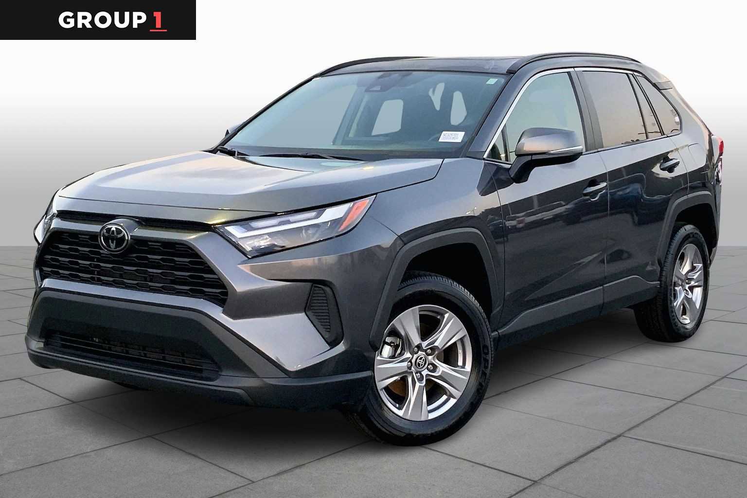 Used 2025 Toyota RAV4 XLE w/ Convenience Package image 1