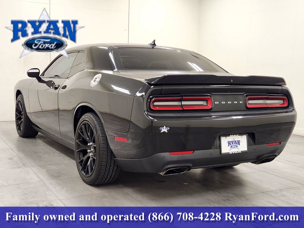Used 2016 Dodge Challenger R/T Plus image 3