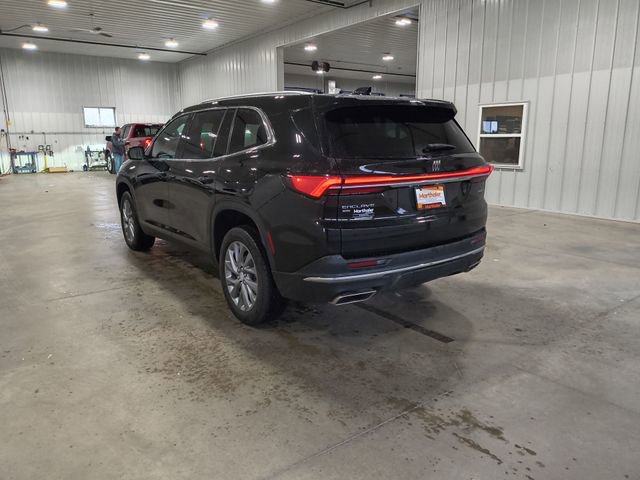 Used 2025 Buick Enclave Preferred AWD/4WD image 6
