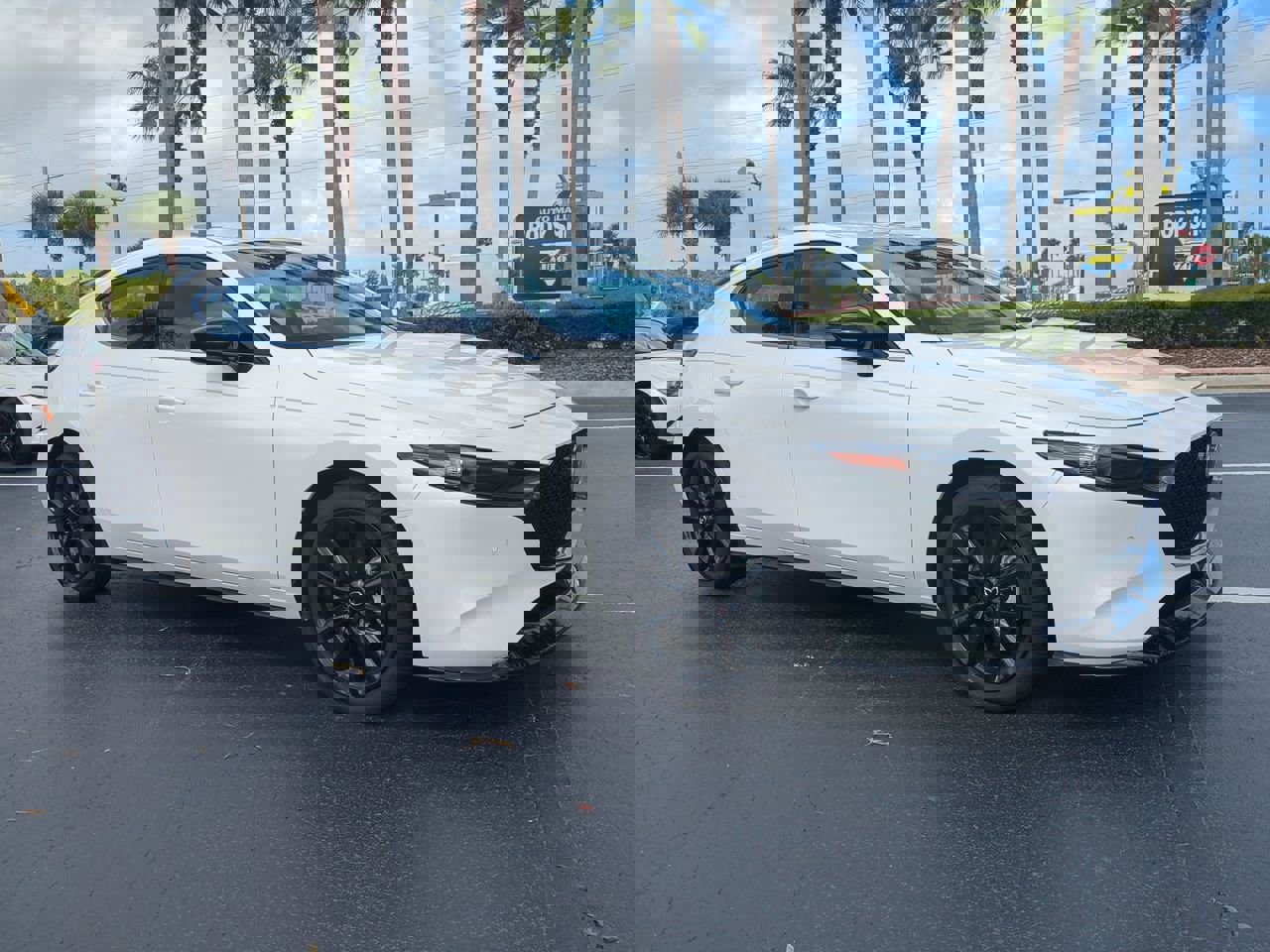 New 2025 MAZDA MAZDA3 Hatchback w/Premium Plus Pkg image 2