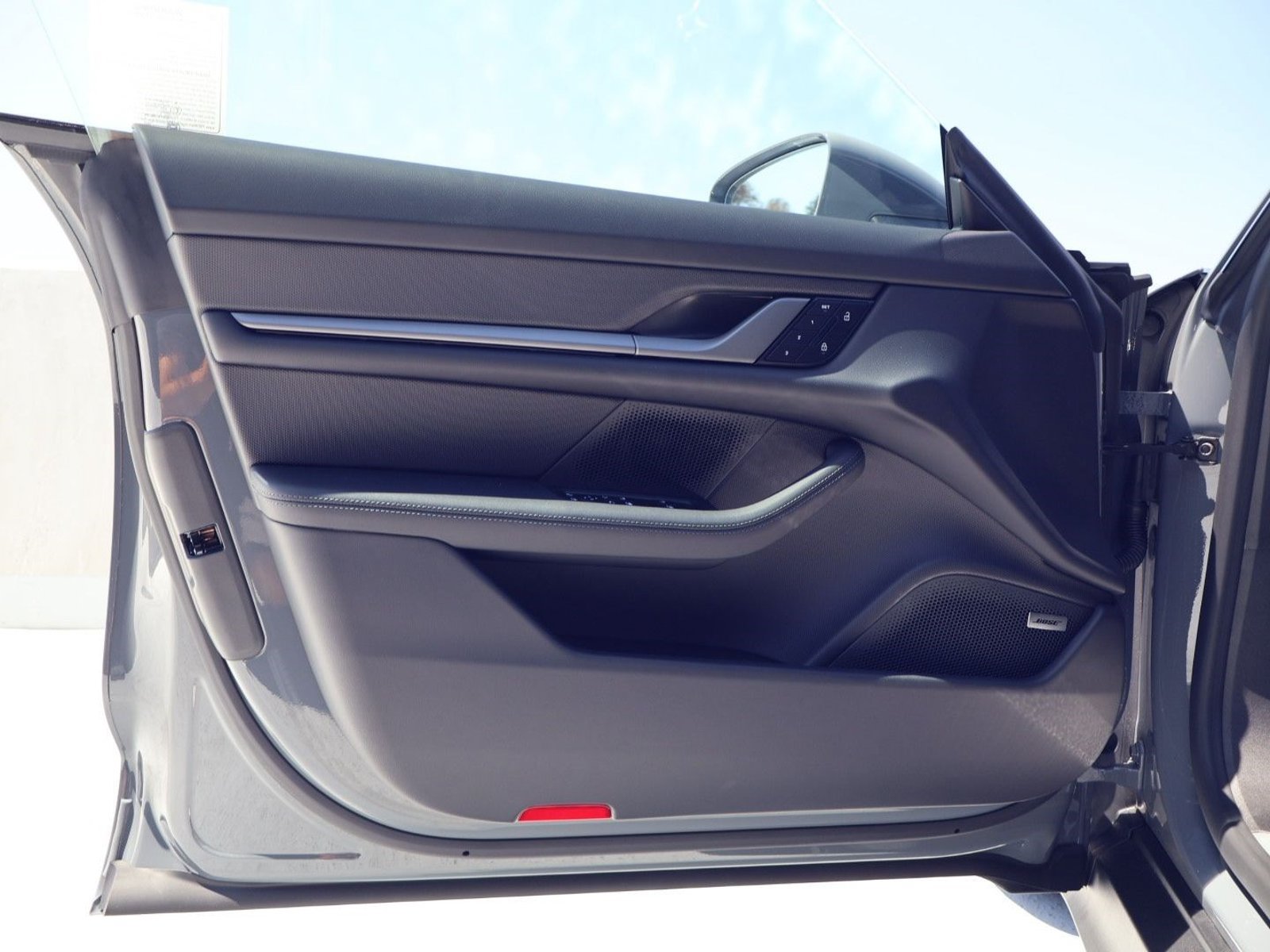 New 2026 Porsche Taycan AWD/4WD image 14