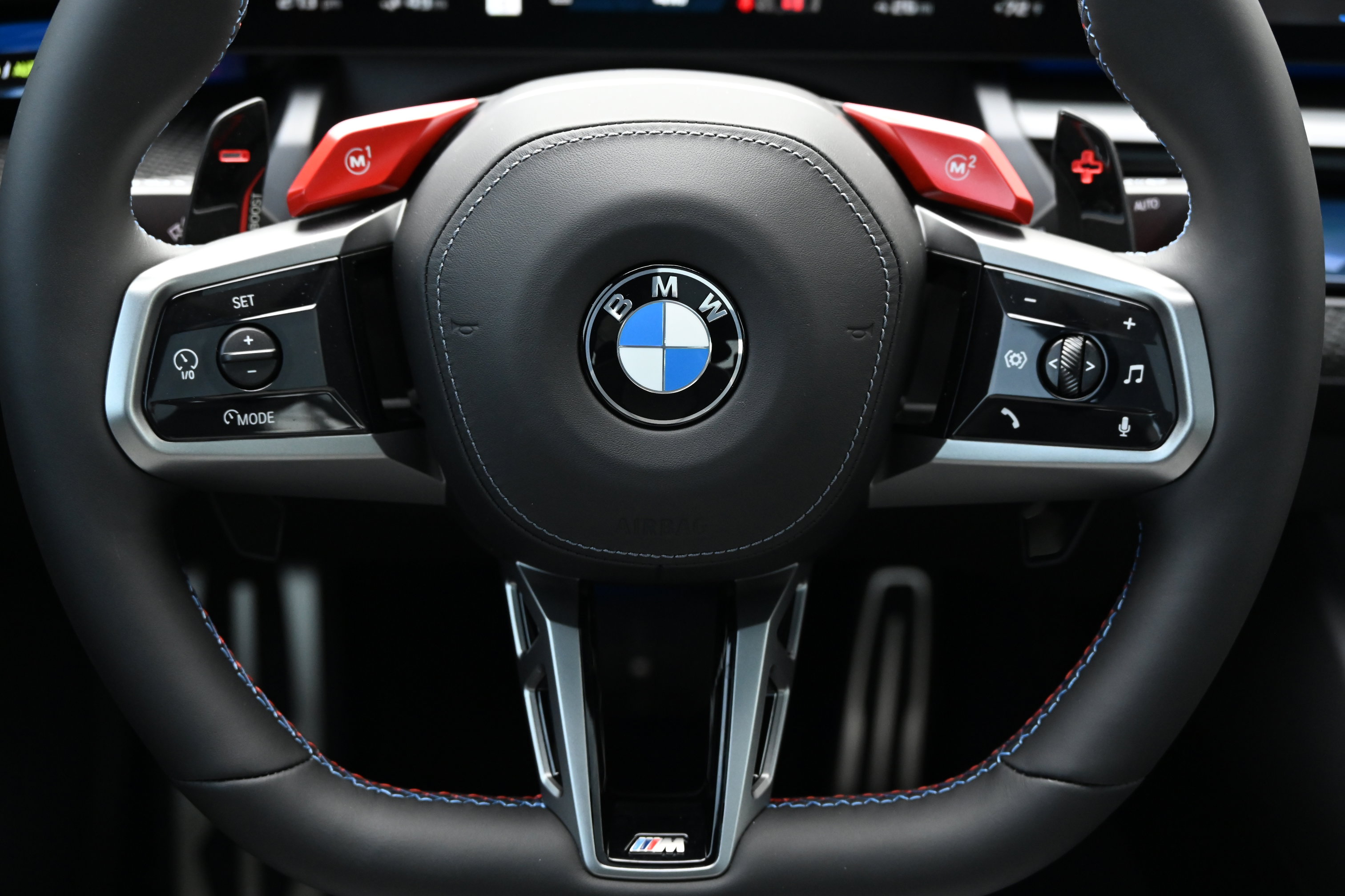 New 2026 BMW M5 w/ Executive Package AWD/4WD image 44