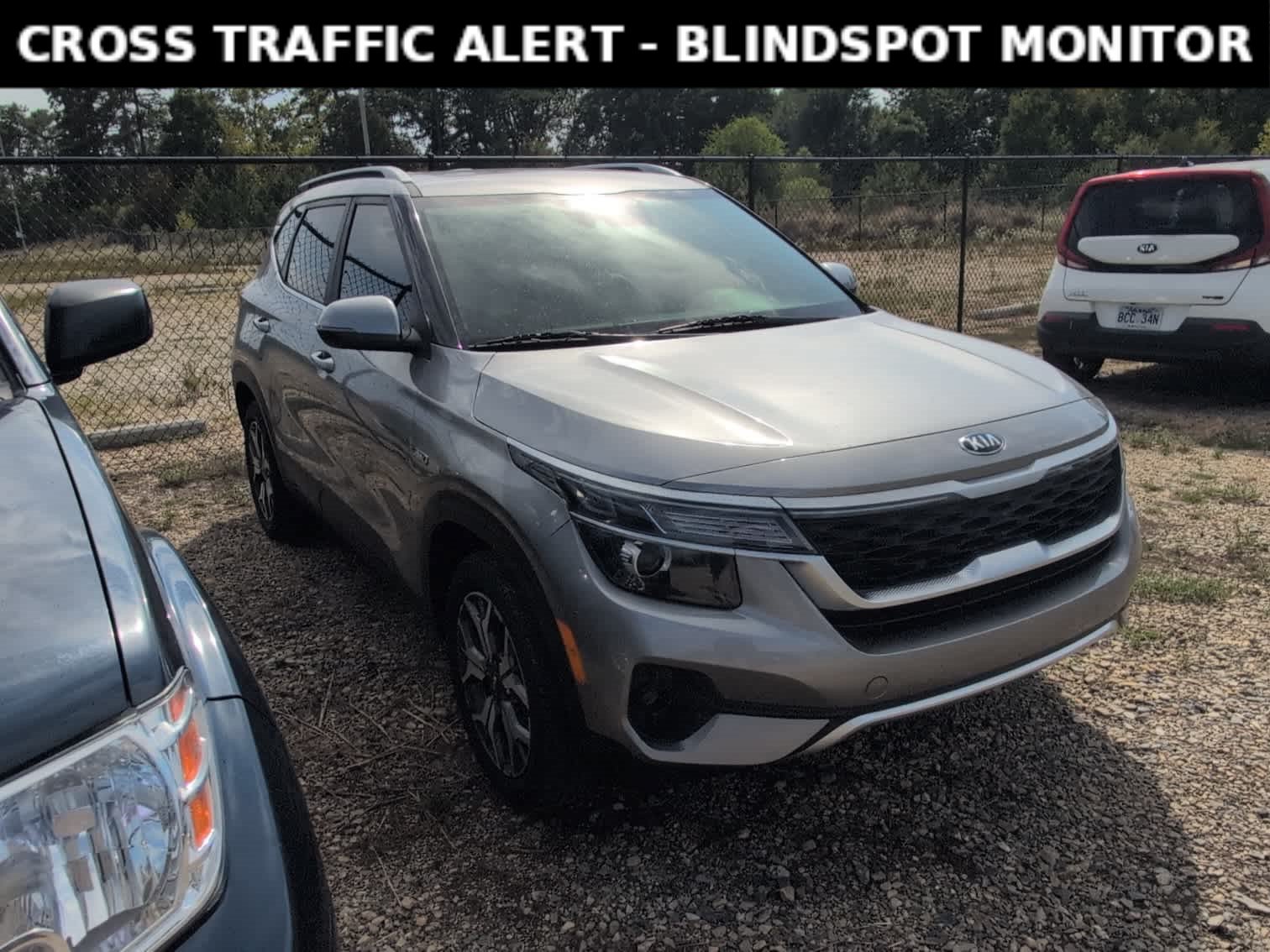 Used 2021 Kia Seltos EX AWD/4WD image 3