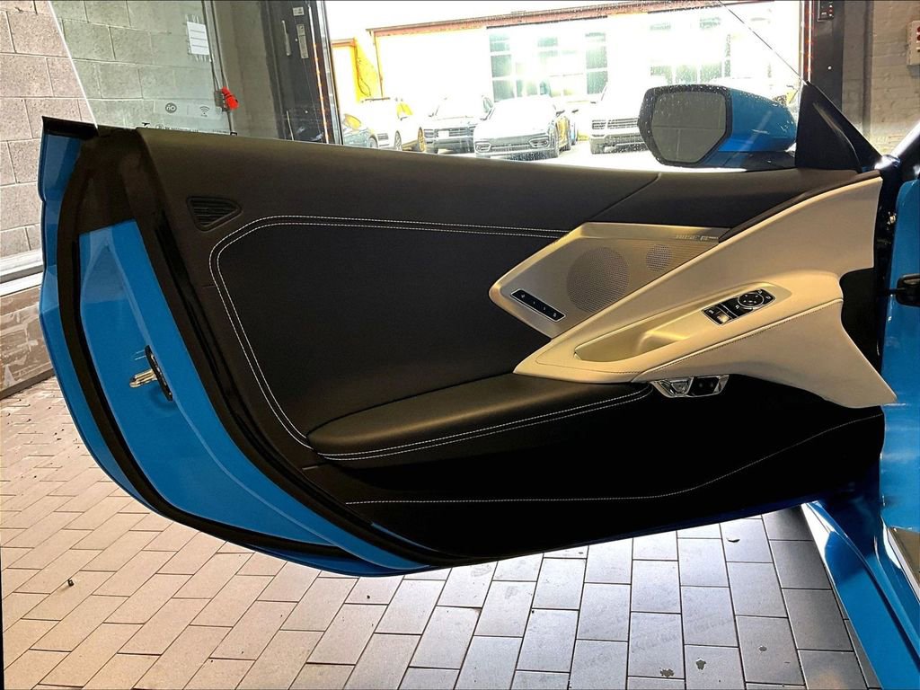 Used 2020 Chevrolet Corvette Stingray Preferred Cpe w/ 2LT Preferred Equipment Group image 26