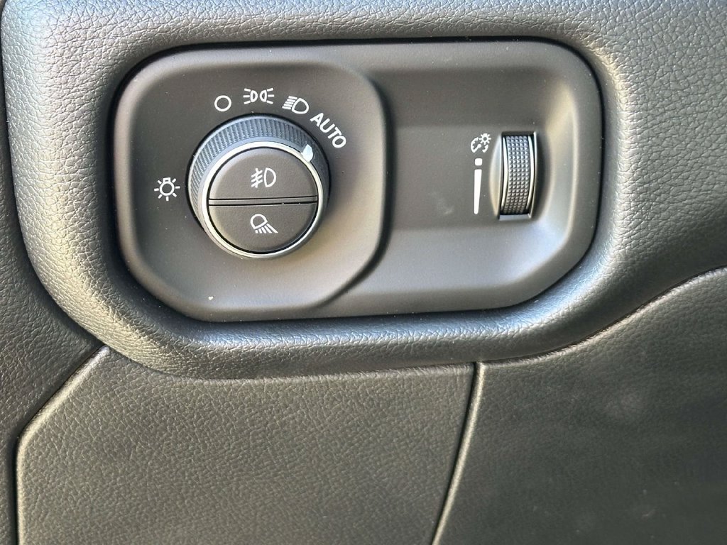 New 2026 RAM 2500 Warlock AWD/4WD image 28
