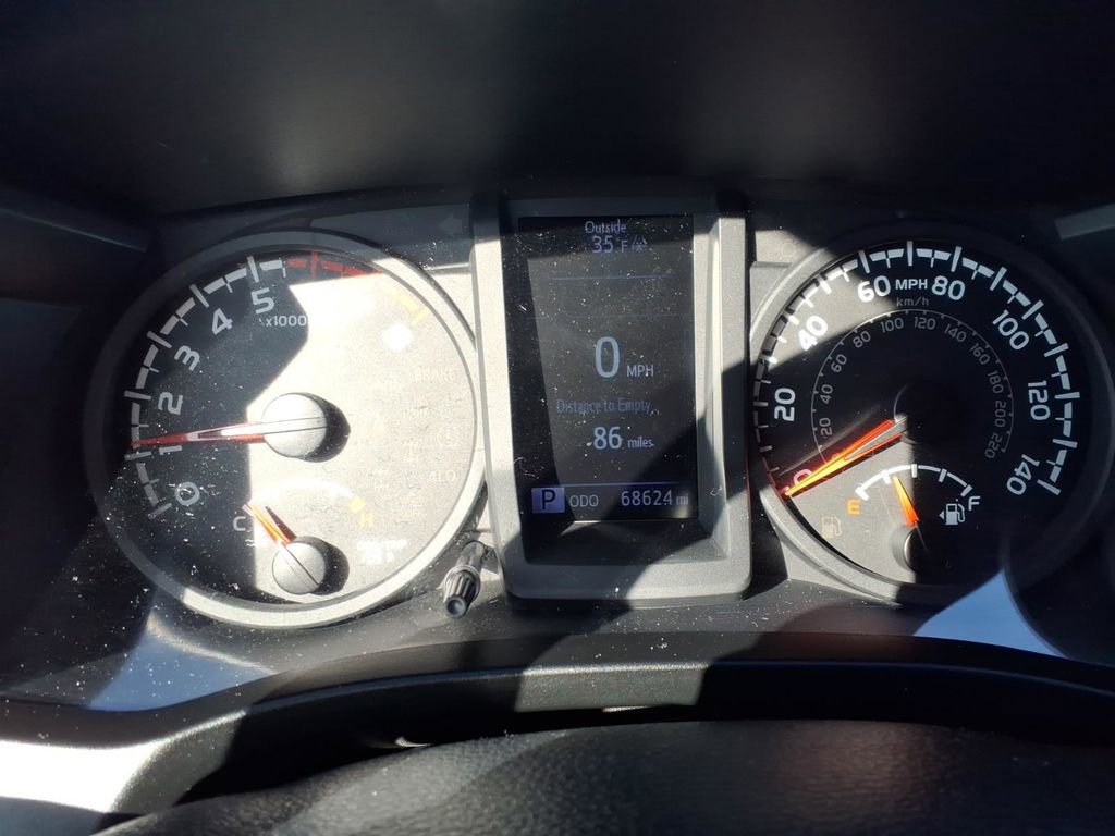 Certified 2019 Toyota Tacoma SR w/ SX Package image 28