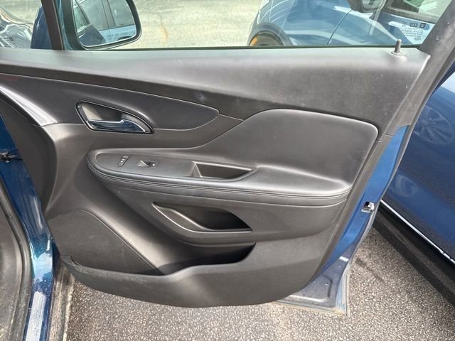 Used 2020 Buick Encore Preferred image 24