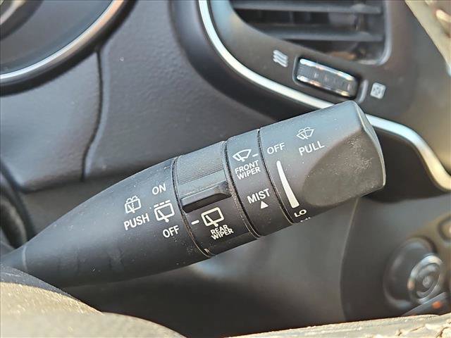 Used 2019 Jeep Cherokee Trailhawk w/ Cold Weather Group AWD/4WD image 10