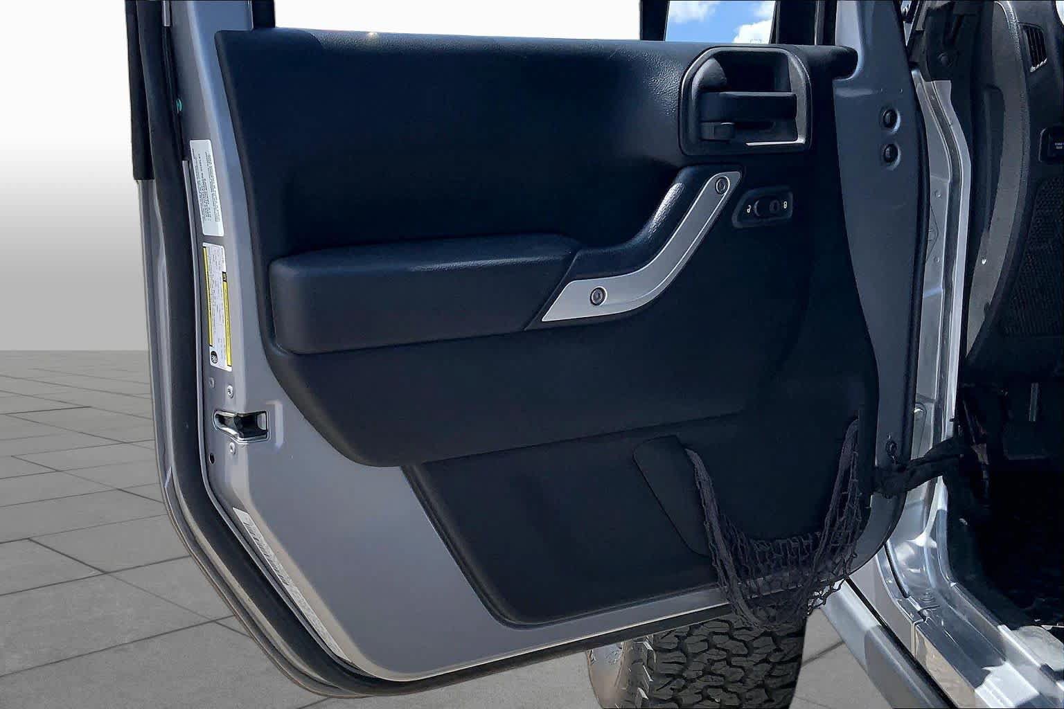 Used 2013 Jeep Wrangler Rubicon w/ PWR Convenience Group AWD/4WD image 19