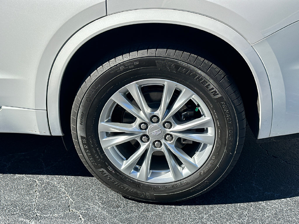 Certified 2025 Cadillac XT6 Luxury FWD image 20