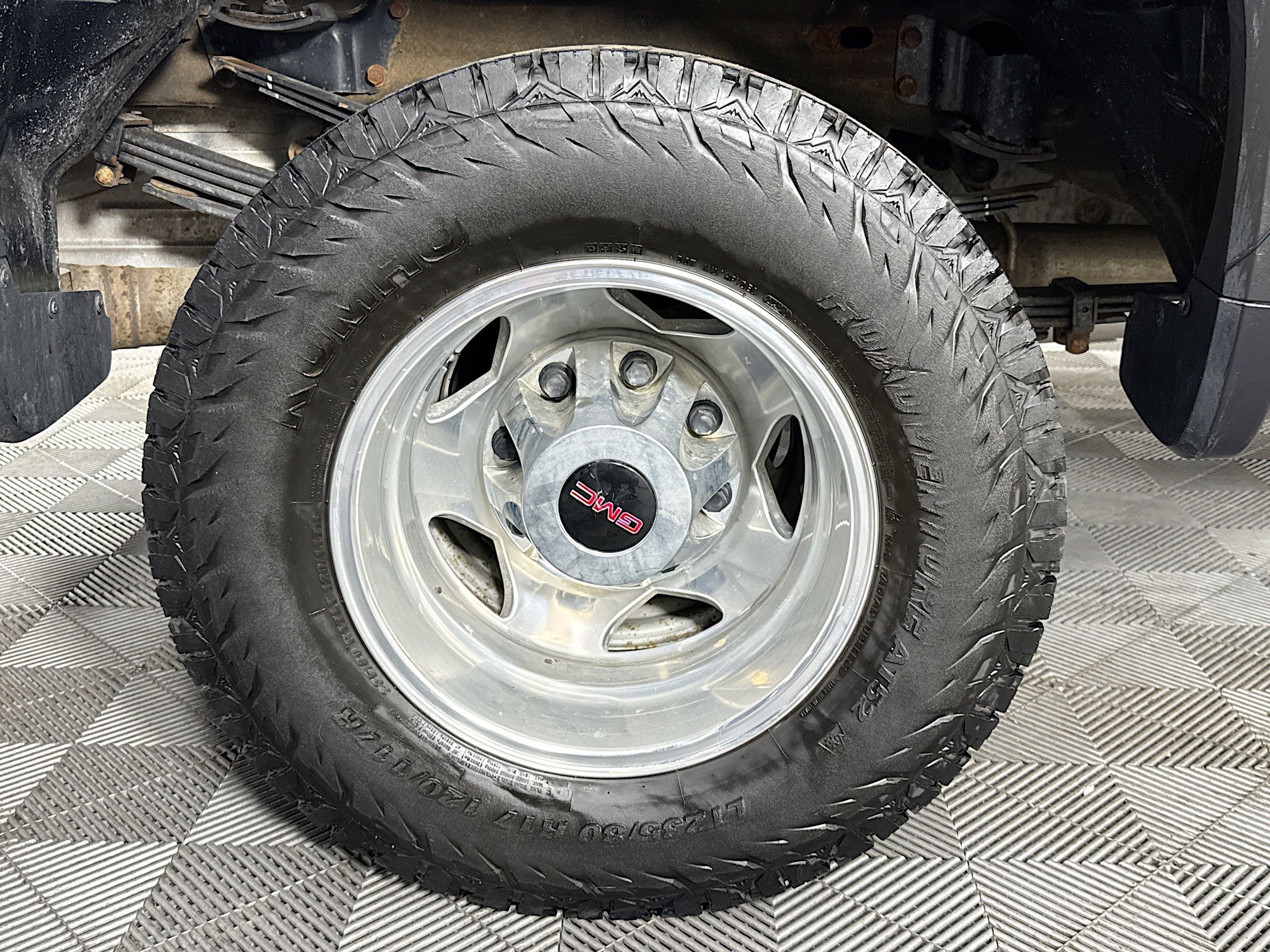 Used 2023 GMC Sierra 3500 Denali w/ Denali Ultimate Package image 31