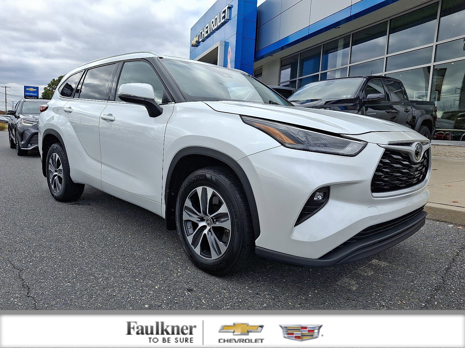 Used 2022 Toyota Highlander XLE
