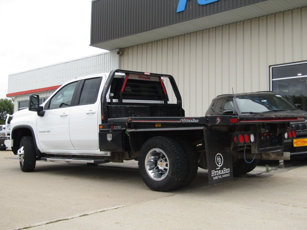 Used 2024 Chevrolet Silverado 3500 LT w/ Convenience Package AWD/4WD image 10
