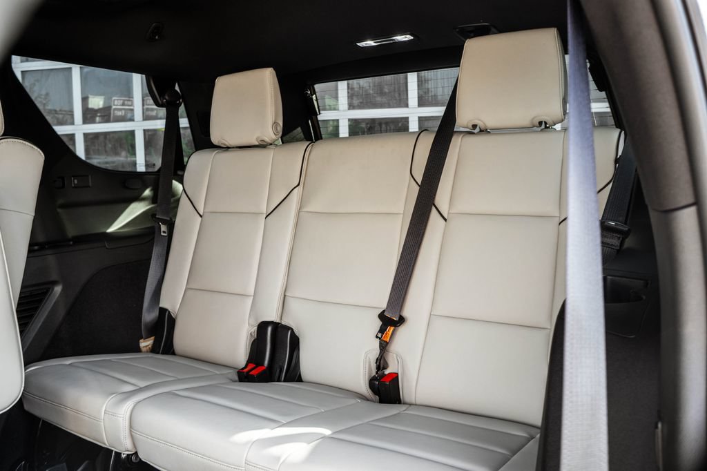 Used 2022 Cadillac Escalade Sport w/ Touring Package AWD/4WD image 28