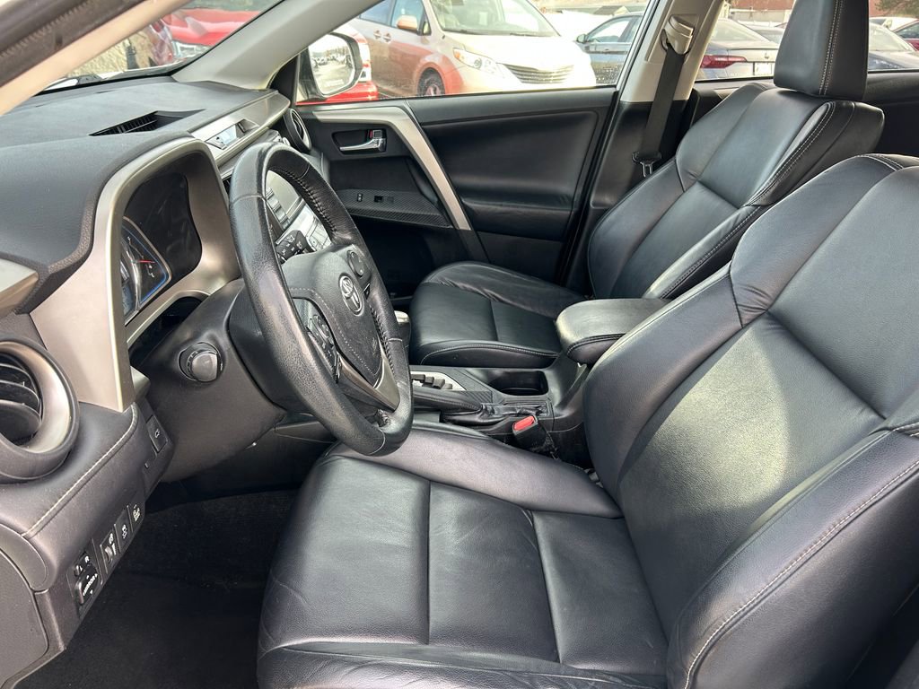 Used 2015 Toyota RAV4 Limited w/ Technology Package image 27