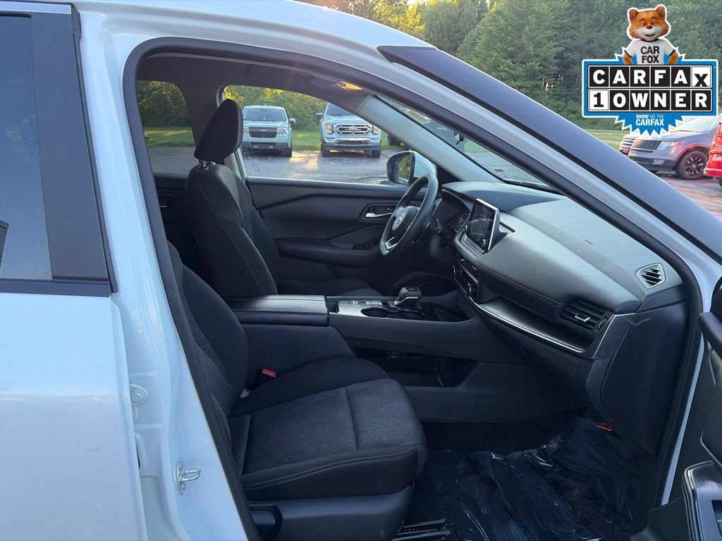 Used 2024 Nissan Rogue SV FWD image 26