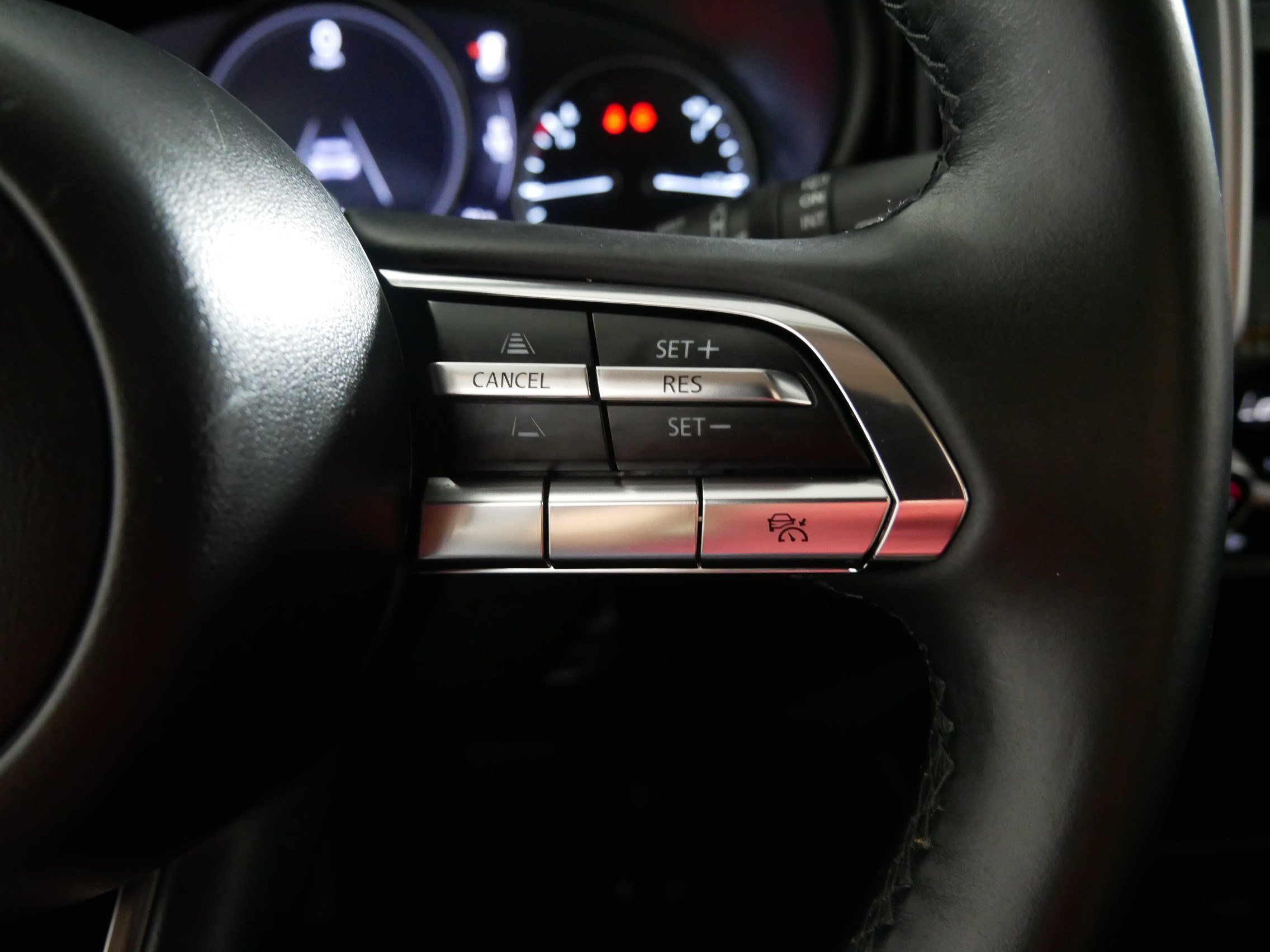 Used 2025 MAZDA CX-50 AWD 2.5 Hybrid w/ Premium Pkg image 28