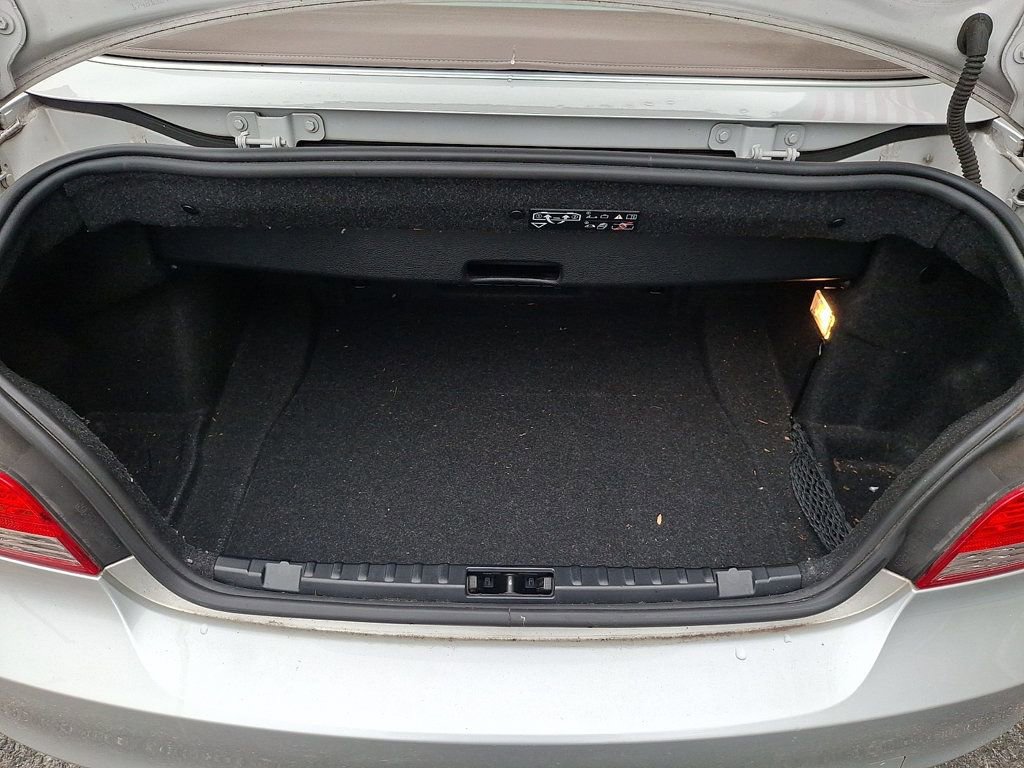 Used 2008 BMW 135i Convertible image 28