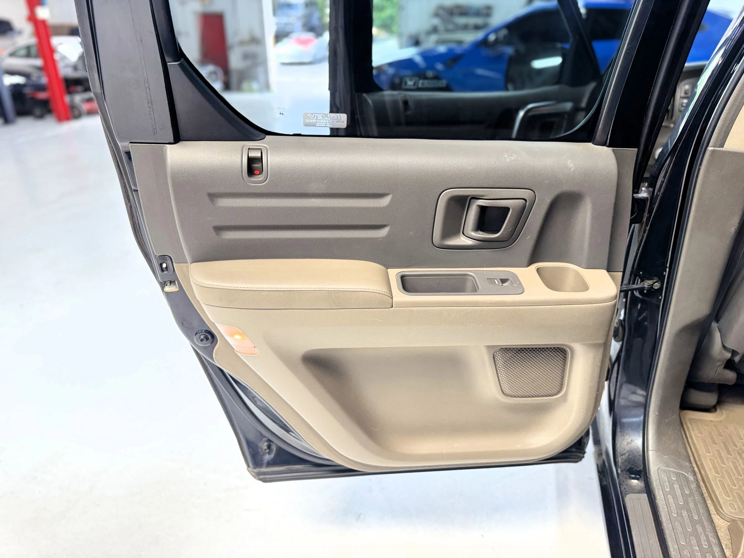 Used 2006 Honda Ridgeline RTL image 15