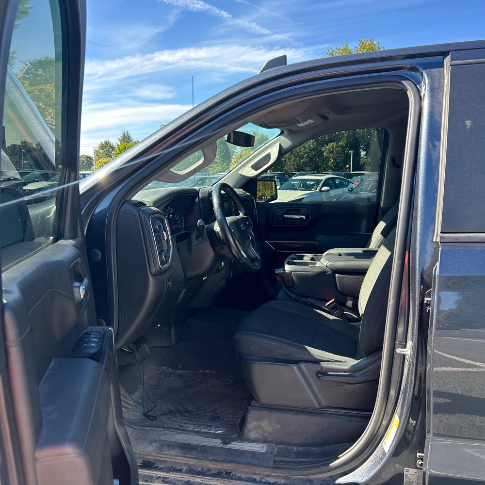 Used 2020 Chevrolet Silverado 1500 LT Trail Boss w/ Bed Protection Package AWD/4WD image 3