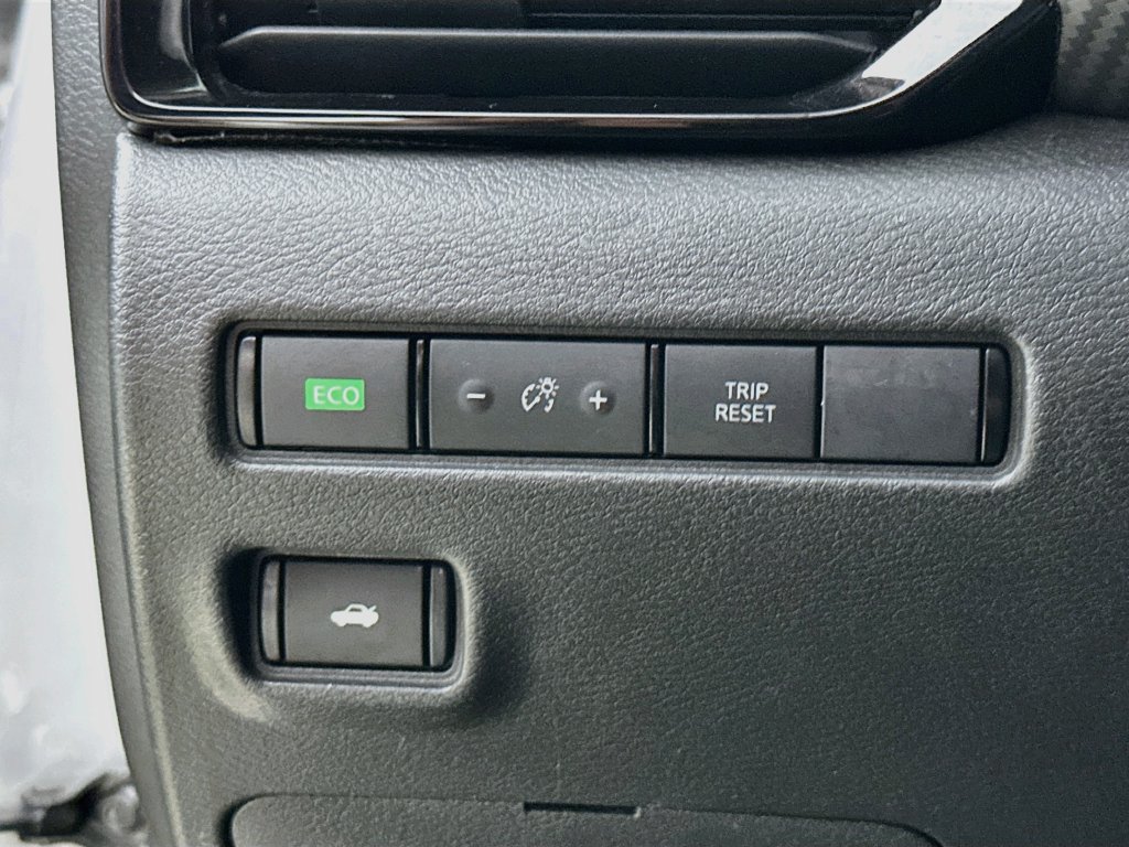 Used 2022 Nissan Sentra SV w/ All-Weather Package FWD image 12