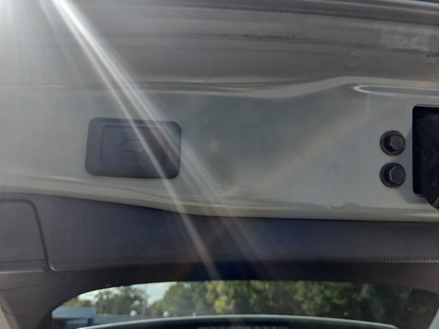 Used 2021 Toyota RAV4 XLE Premium FWD image 15