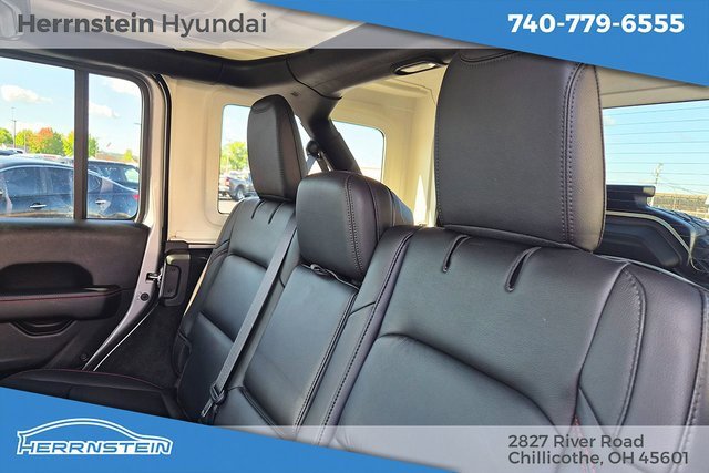 Used 2019 Jeep Wrangler Unlimited Rubicon w/ Dual Top Group image 25
