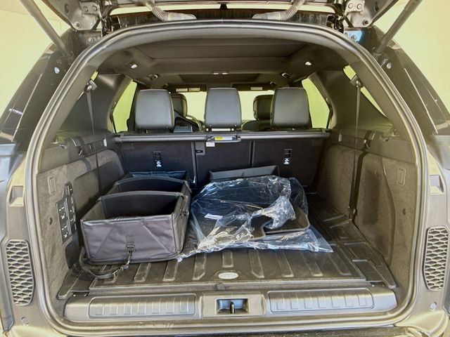 New 2026 Land Rover Discovery Dynamic SE AWD/4WD image 28