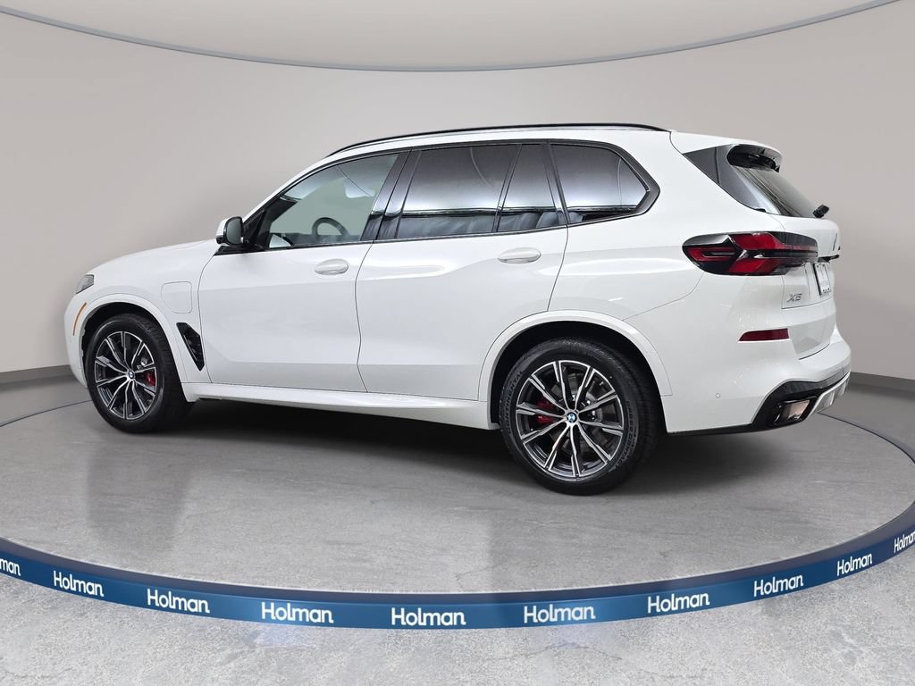 New 2026 BMW X5 xDrive50e w/ M Sport Package AWD/4WD image 7
