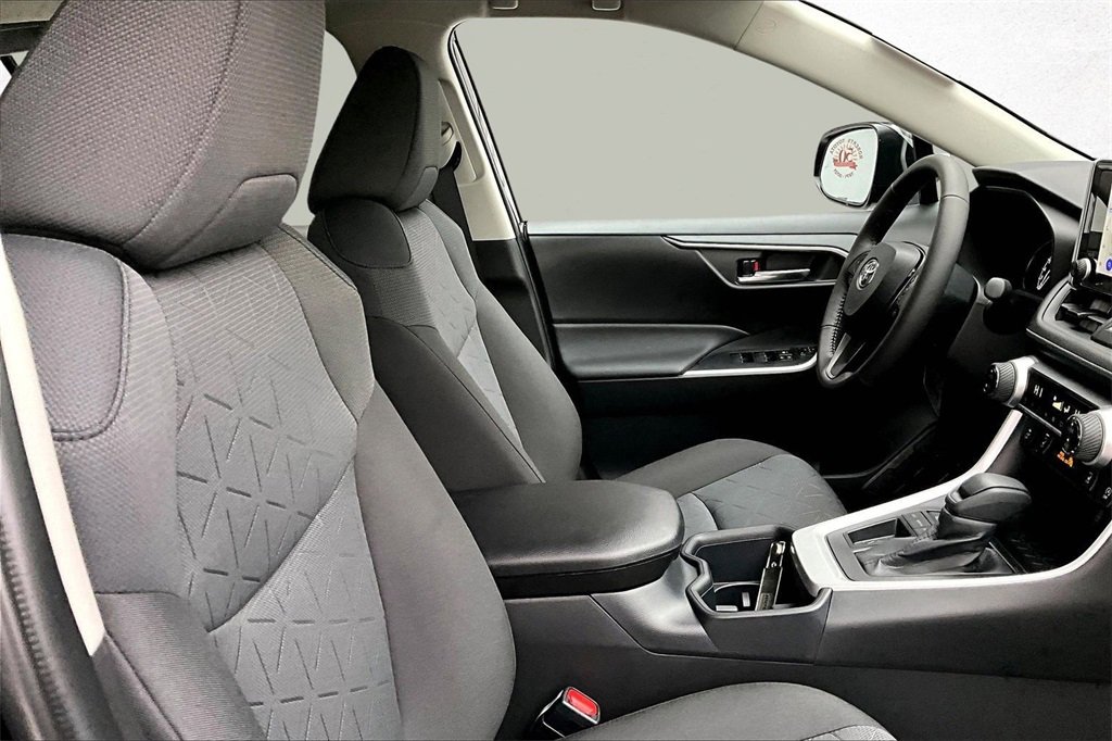 New 2025 Toyota RAV4 XLE w/ Convenience Package image 8
