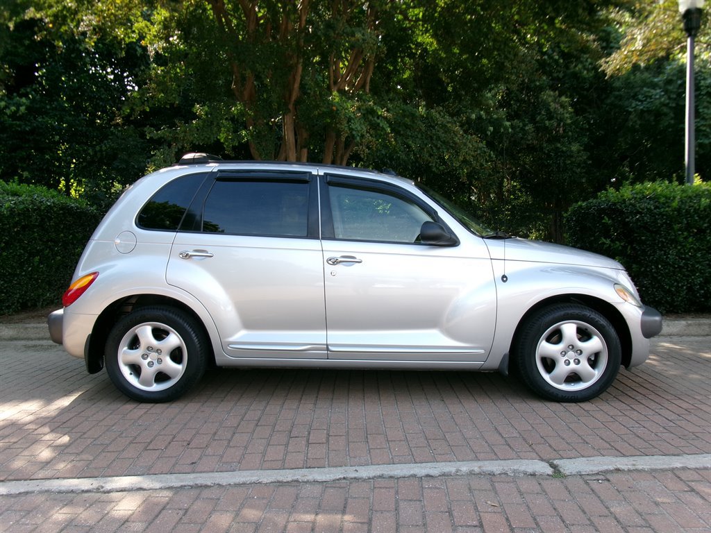 Used 2001 Chrysler PT Cruiser FWD image 4