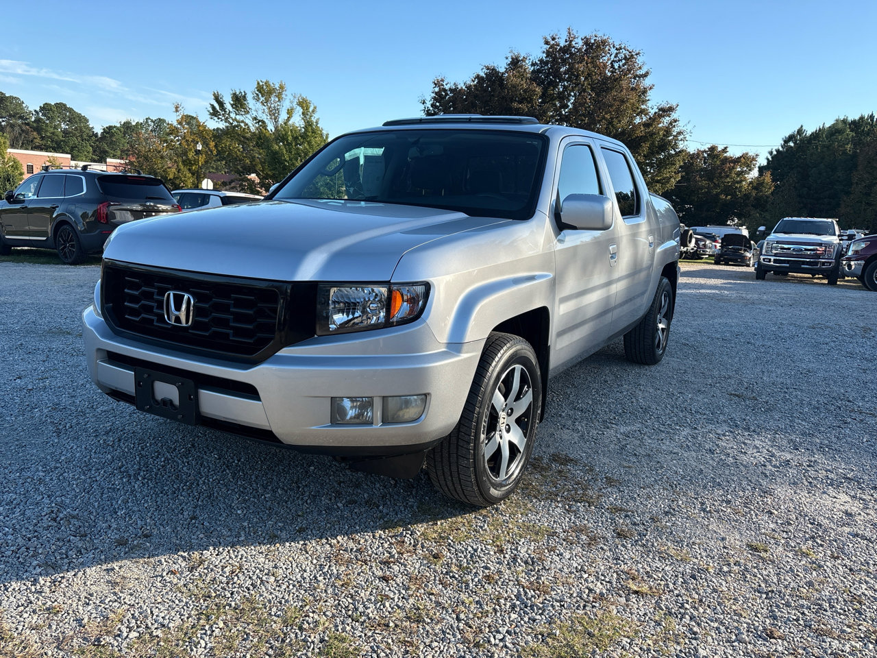 Used 2014 Honda Ridgeline SE image 2