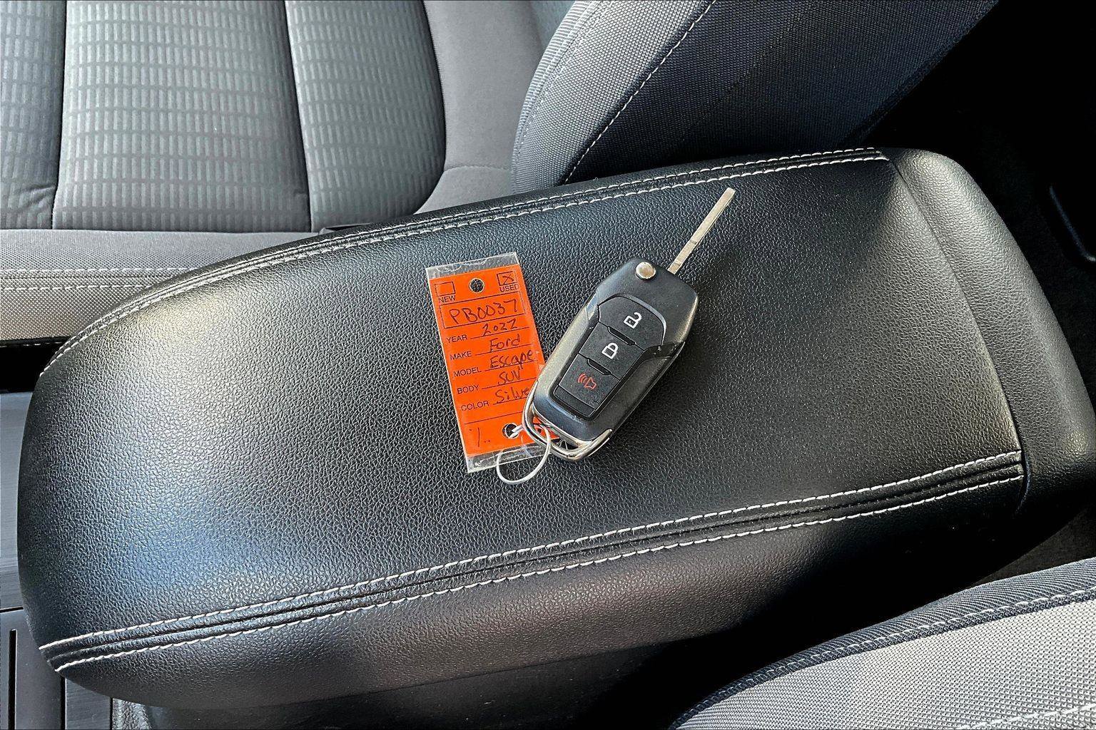 Used 2022 Ford Escape S image 11